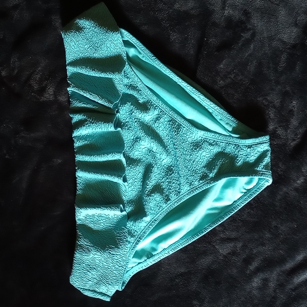 Time and Tru popcorn textured ruffle high waisted bikini bottoms